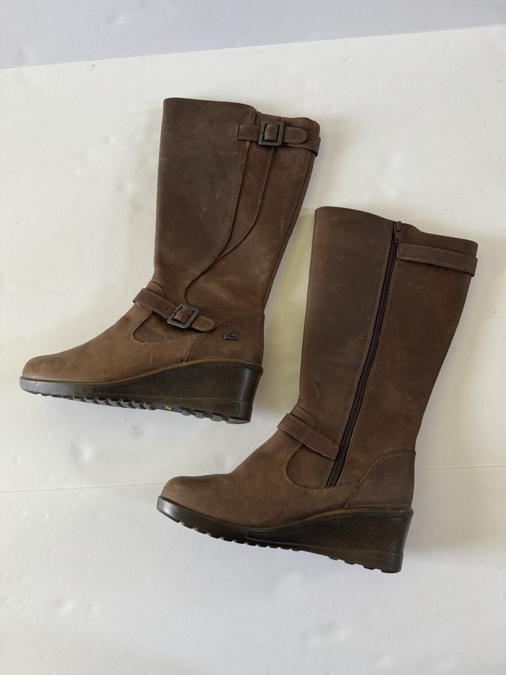 Women's 7.5 Keen of Scots Tall Wedge Boots 1013740 Cascade Brown Leather Zip